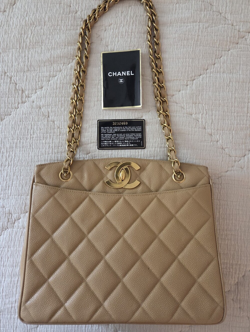 Chanel CAVIAR JUMBO CC TURNLOCK SHOPPER *MINT*